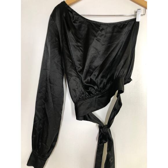 StyleStalker Luna Crop Top Satin One Shoulder Long Sleeve Tie Waist Black Medium - Picture 6 of 9